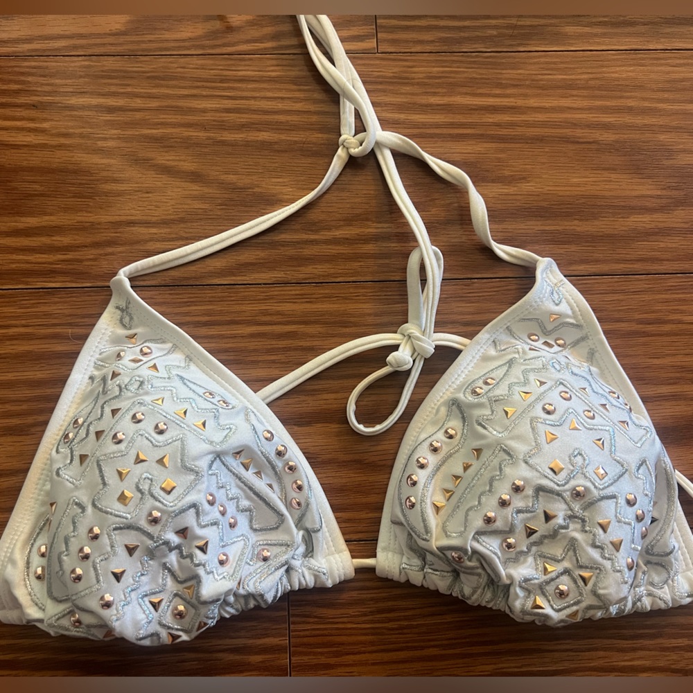 Whit Bikini Set - Picture 7 of 7